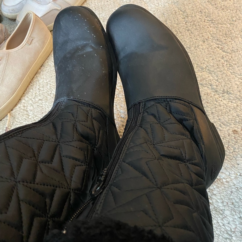 Black Quilted Women's Boots